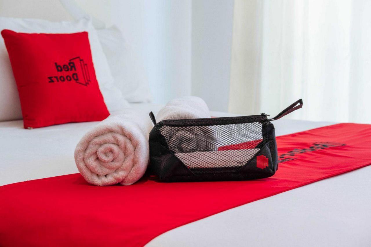 Hotel Reddoorz @ Jalan Brigjend Katamso 2