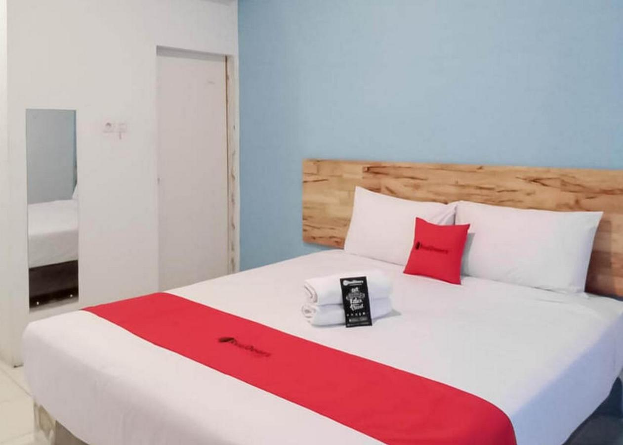 Reddoorz @ Jalan Brigjend Katamso 2 2*